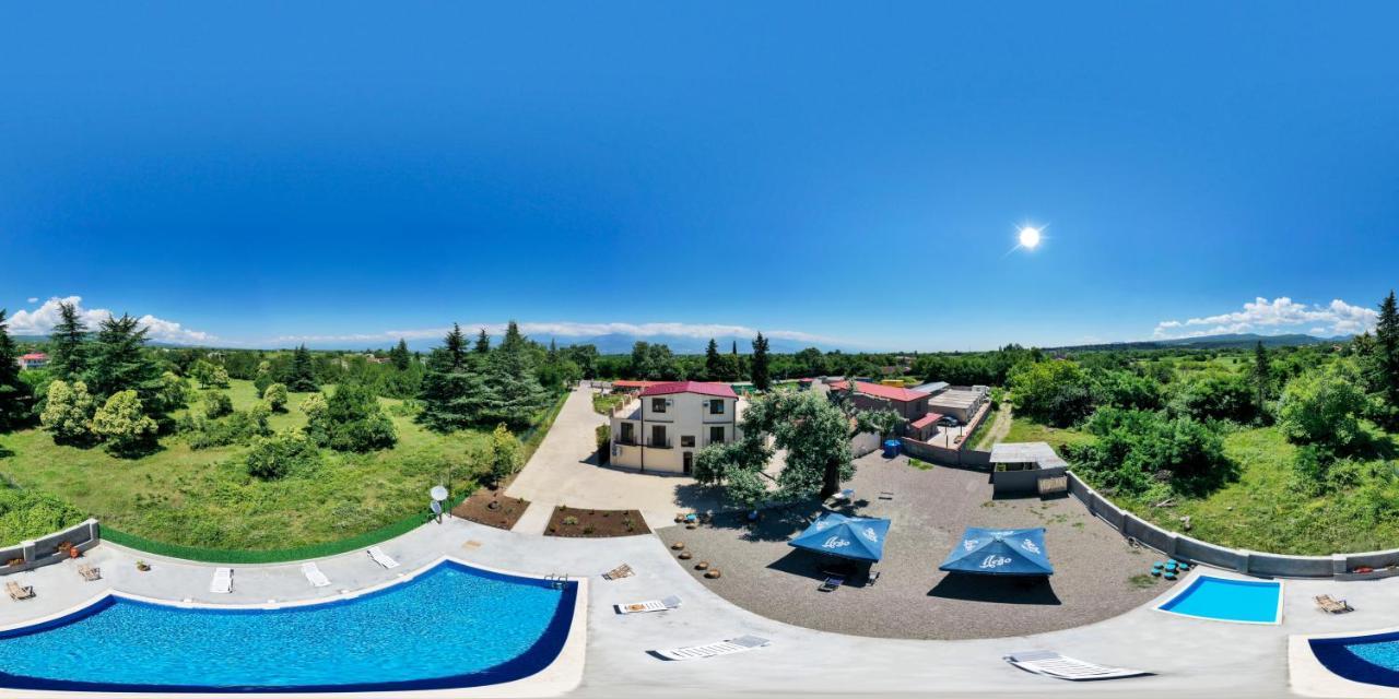 Kisi Garden Hotell Kisiskhevi Eksteriør bilde